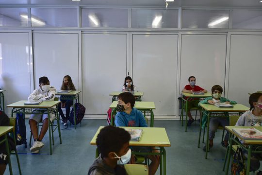 Μάσκα και μόνο μάσκα στις τάξεις