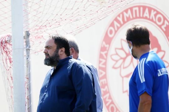«Λευκός καπνός» για τον Γιαν Εμβιλά