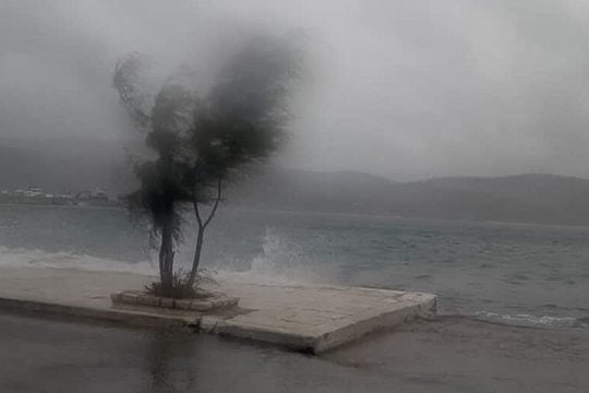 Ο «Ιανός» έδειξε τα δόντια του