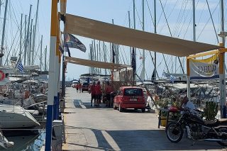 Υπό διωγμόν 350 επαγγελματίες από τη μαρίνα Αλίμου