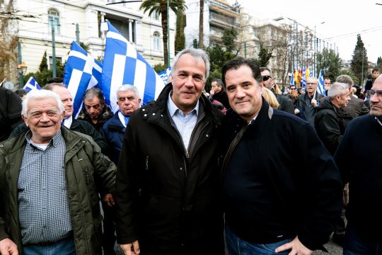 Παραίτηση και παράδοση της βουλευτικής έδρας