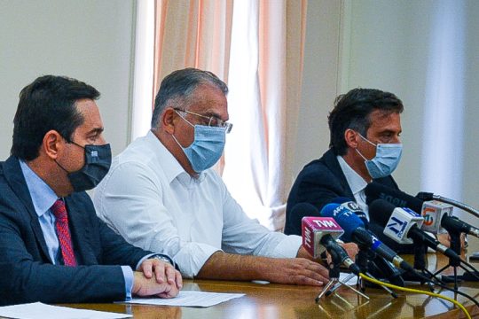 Ο Αρκουμανέας τους «βρήκε», ο Μηταράκης τους «έχασε»;
