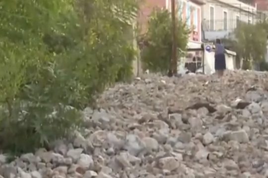 Θάφτηκε κάτω από πέτρες και λάσπη η Άσσος στην Κεφαλονιά [βίντεο]