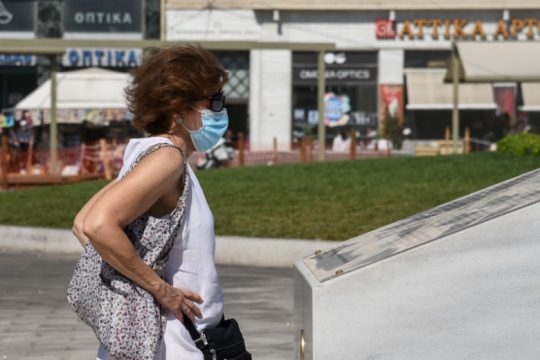 Με περισσότερα τεστ σκοπεύει να αντιμετωπίσει την πανδημία ο δήμος Αθηναίων