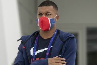 Ο Μπαπέ αναστατώνει την αγορά