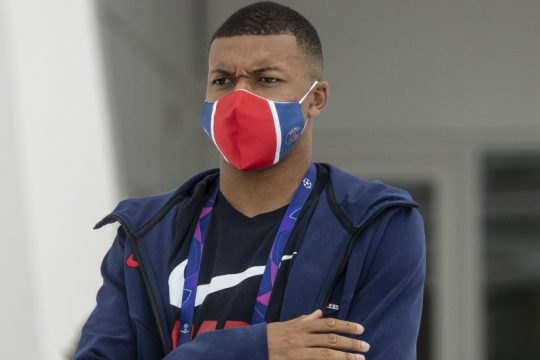 Ο Μπαπέ αναστατώνει την αγορά