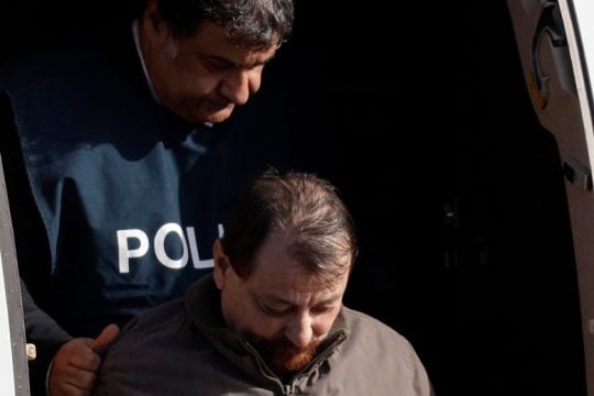 Σε απεργία πείνας ο Τσέζαρε Μπατίστι, καταγγέλλοντας άνιση μεταχείριση
