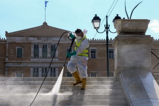 Στα ύψη τα κρούσματα, λίγο πριν τα 200 και πάλι η Αττική