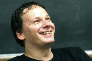 «Έφυγε» πρόωρα ο συγγραφέας και ακτιβιστής Ντέιβιντ Γκρέμπερ