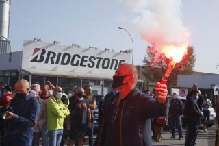 Μετωπική συνδικάτων-κυβέρνησης για εργασιακά, συντάξεις και ΕΣΥ στη Γαλλία