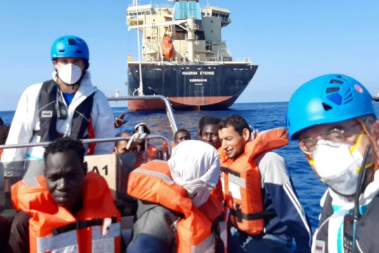 Το χρονικό της 40ήμερης Οδύσσειας μεταναστών στη Μεσόγειο