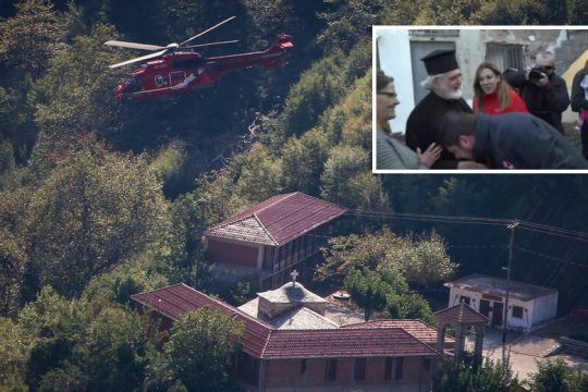 Επιχείρηση απεγκλωβισμού με ελικόπτερα και… χειροφιλήματα