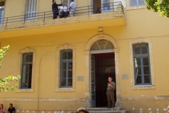 Χανιά: Αναβλήθηκε εκ νέου η δίκη της μητέρας για υποκίνηση σε κατάληψη
