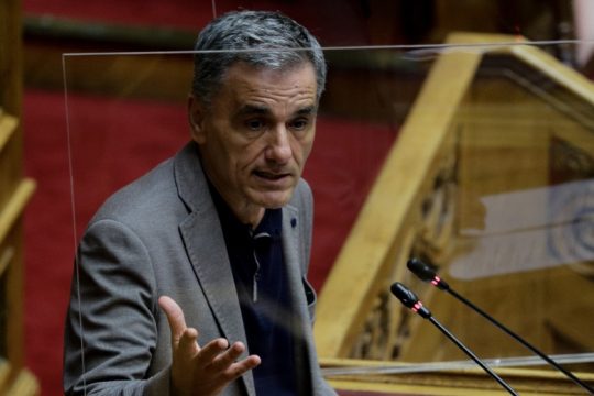 «Μνημόνιο de facto ή de jure»