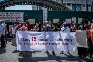 Οργή για τους επικίνδυνους πειραματισμούς Κεραμέως με την ασφάλεια στα σχολεία