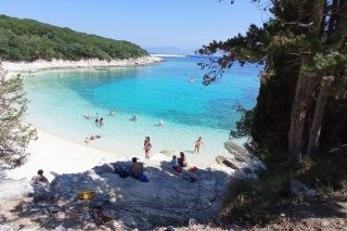 Στην Εμπλυση ή Εμπλυσι