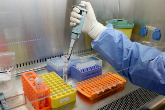 Στην φάση 3 περνάει και το εμβόλιο της Johnson & Johnson για τον κορονοϊό