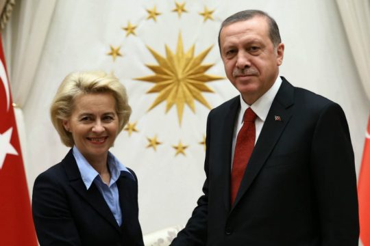 Την τουρκική ατζέντα προωθεί ο Ερντογάν με αφορμή τις διερευνητικές επαφές