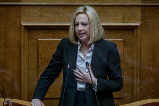 Γεννηματά: Η κυβέρνηση παίζει κορώνα γράμματα την κρίση στην υγεία και την παιδεία