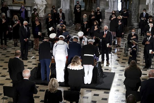 Ρουθ Μπέιντερ Γκίνσμπεργκ: Έσπασε στερεότυπα ακόμη και στον θάνατο