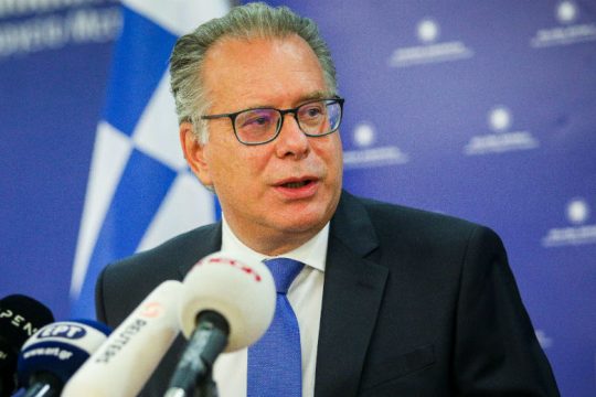 Στις Βρυξέλλες ο Γ. Κουμουτσάκος για το Ευρωπαϊκό Σύμφωνο Μετανάστευσης και Ασύλου