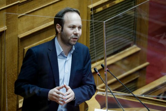 Γ. Ψυχογιός: «Κυβερνητικό blame game σε πρόσφυγες και τοπική κοινωνία»