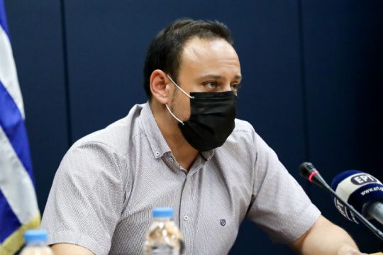 Αύξηση των διασωληνωμένων, παρά την ελαφρά μείωση των κρουσμάτων