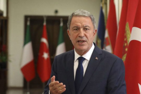 «Κεραυνοί» Ακάρ κατά Ελλάδας και Γαλλίας: Ο «μεζές» και οι συνέπειες