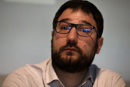 Την παραίτηση Μηταράκη για την καταστροφή στη Μόρια ζητάει ο ΣΥΡΙΖΑ