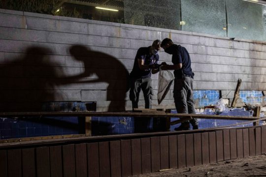 Ρουκέτες στο Ισραήλ, αεροπορικοί βομβαρδισμοί στη Γάζα