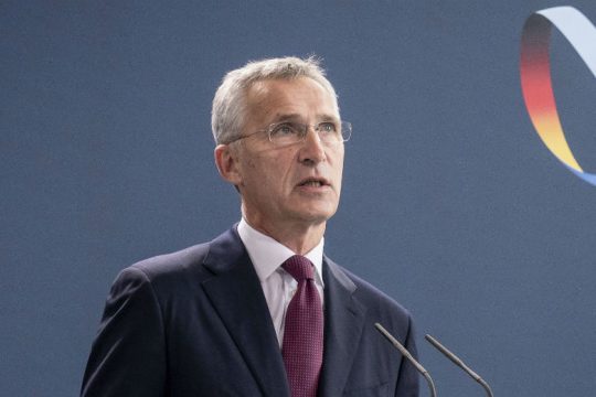 «Γκάφα» ευρωβουλευτών Ν.Δ.: Ρωτούν τον Μπορέλ για δήλωση Στόλτενμπεργκ το 2015
