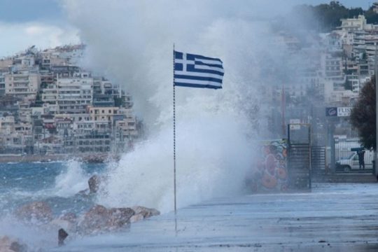 Αλλαγή πορείας προς τα νότια για τον Ιανό – Νέο μέτωπο κακοκαιρίας στην Κεντρική Ελλάδα