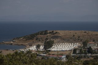 Στήνουν κακήν κακώς τη μεγαλύτερη φυλακή της Ευρώπης