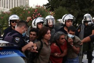 Αγρια καταστολή σε όποιον διεκδικεί