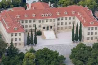 «Δεν έχουμε ειδικές σχέσεις με το Κολλέγιο Αθηνών»