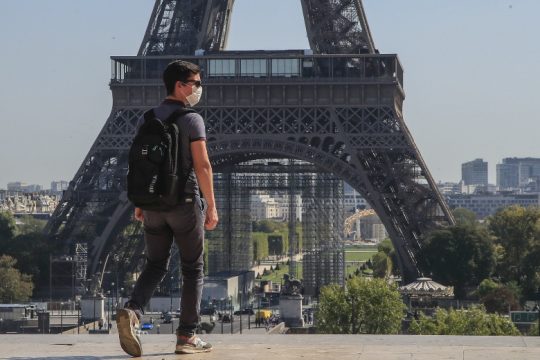 Covid-19: Αυξάνεται συνεχώς ο αριθμός των νοσηλευομένων στη Γαλλία