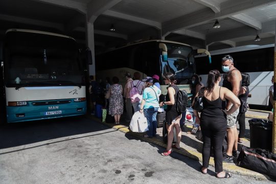 Δωρεάν και με ξεχωριστή θέση -τελικά- η μεταφορά νηπίων και παιδιών ώς 6 ετών