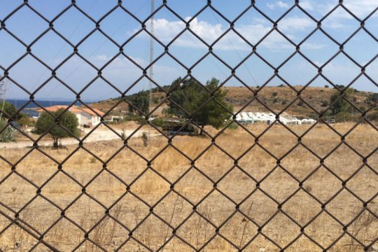 Καταγγελία για «καταναγκαστικά έργα» προκειμένου να στηθεί ο νέος καταυλισμός
