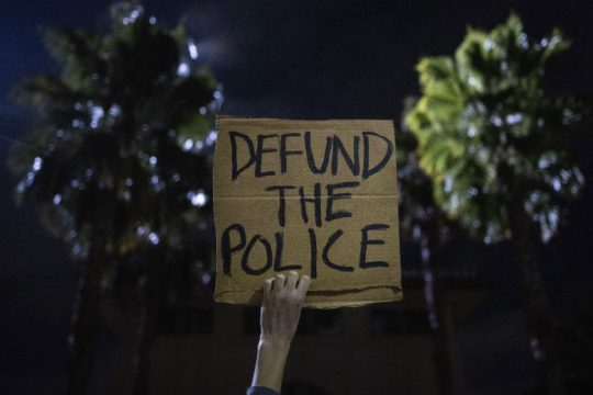 Νεκρός Αφροαμερικανός στο Λος Άντζελες από αστυνομικά πυρά
