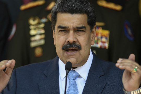 Μαδούρο: Αμερικανός κατάσκοπος στα διυλιστήρια της Βενεζουέλας