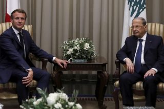 Ο Μακρόν στον Λίβανο σε ρόλο… Μεσσία