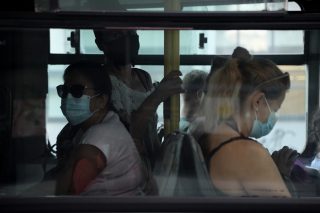 Αγριος καβγάς σε λεωφορείο του ΟΑΣΘ για τη μάσκα