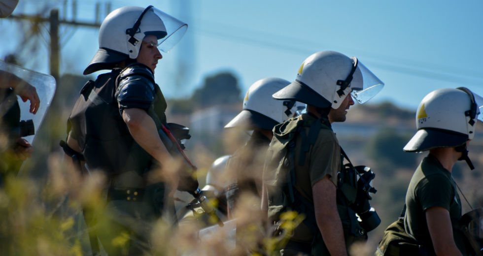 Επίθεση ΜΑΤ σε πορεία αλληλεγγύης στη Λέσβο