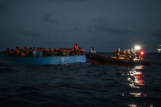 Σε λιμάνι της Σαρδηνίας κατευθύνεται το «Alan Kurdi» με 125 μετανάστες