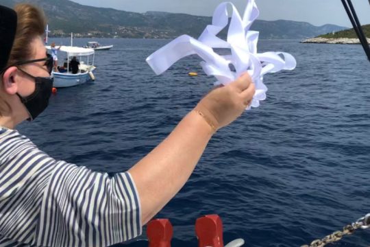 Παραίτηση Μενδώνη ζητά ο ΣΥΡΙΖΑ για σχόλιο κατά των αναπήρων