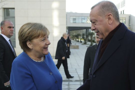 Ανυποχώρητος ο Ερντογάν – Τι ειπώθηκε στη συνομιλία που είχε με την Μέρκελ