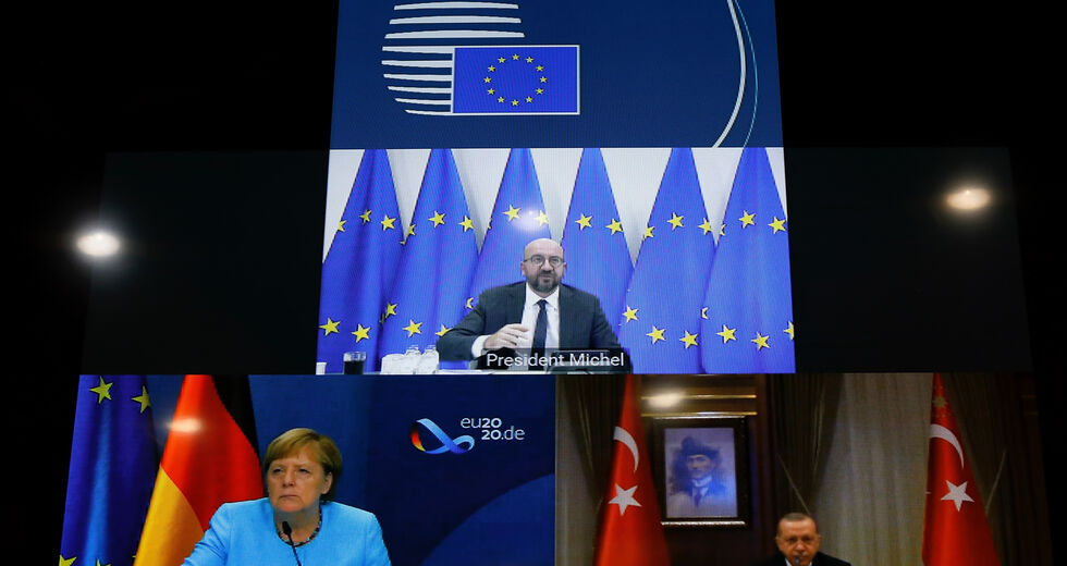 Αναβολή συνόδου και διερευνητικών επαφών