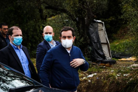 Πρώτα σύναψε συμβάσεις και μετά έκανε «διάλογο»