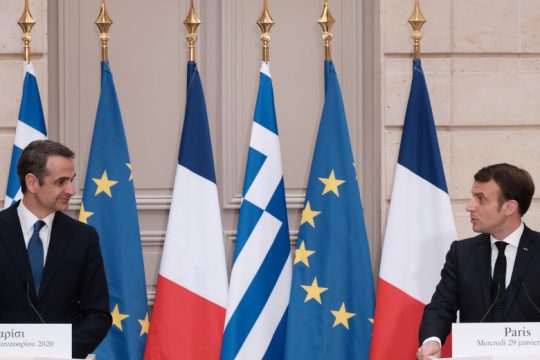 Συνάντηση Μητσοτάκη με Μακρόν στην Κορσική, στην Αθήνα ο Μισέλ