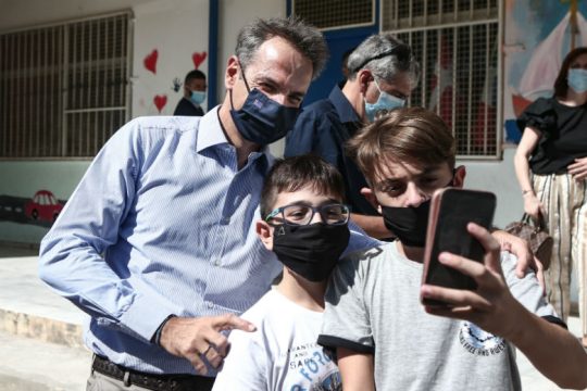 «Όταν ο πρωθυπουργός μιλά για νέους, δεν τους ακούει»